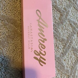 Anastasia Beverly Hills Amrezy Palette - Pink and Gold